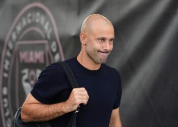 মায়ামির কোচের পথ থেকে সরে দাঁড়ালেন মাশচেরানো