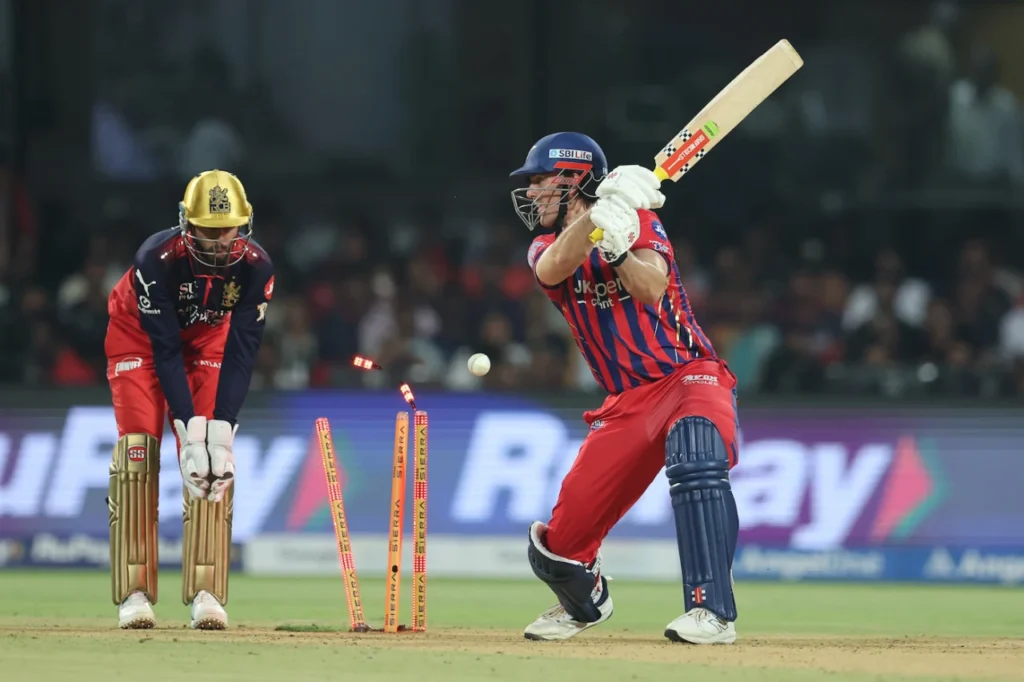 লখনউকে হারিয়ে বেঙ্গালুরু শীর্ষে