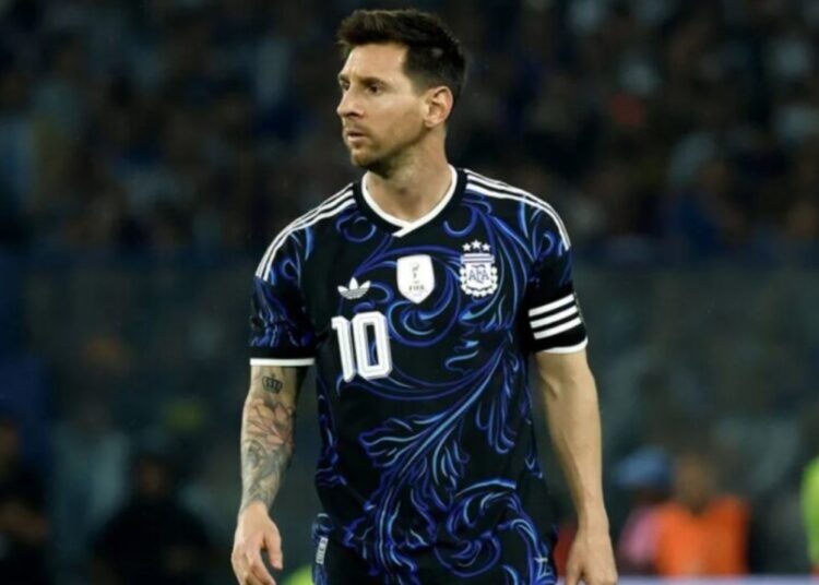 মেসি কাঁদলেন ভক্তদেরও কাঁদালেন