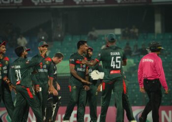 বাংলাদেশ জাতীয় ক্রিকেট দলের দুই গুরুত্বপূর্ণ পেসারকে ঘিরে গুরুত্বপূর্ণ সিদ্ধান্ত নিয়েছে বাংলাদেশ ক্রিকেট বোর্ড, বিসিবি।