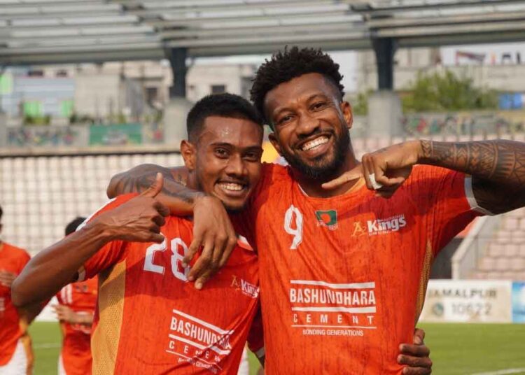 মোহামেডান ও কিংস শেষ চারে উঠল বিশাল জয়ে