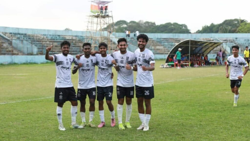 মোহামেডান ও কিংস শেষ চারে উঠল বিশাল জয়ে