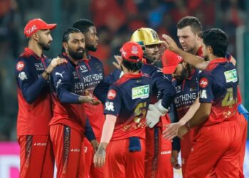 লখনউকে হারিয়ে শীর্ষে বেঙ্গালুরু