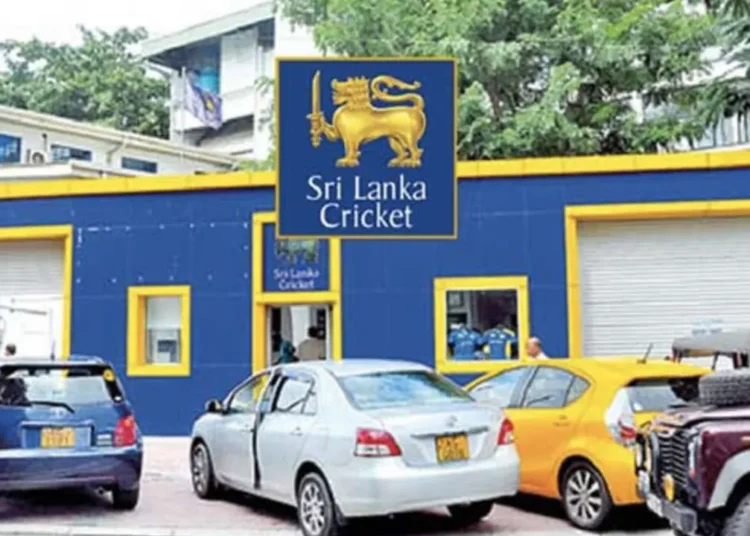 শ্রীলঙ্কান ক্রিকেট বোর্ডের বর্তমান কমিটিকে সরে যেতে বলছে দেশটির সরকার।