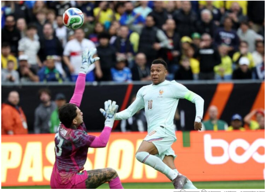 ১০ জনের ফ্রান্সের কাছে ব্রাজিলের হার