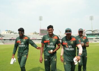 ৫ উইকেট নিয়ে যা বললেন নাহিদ রানা