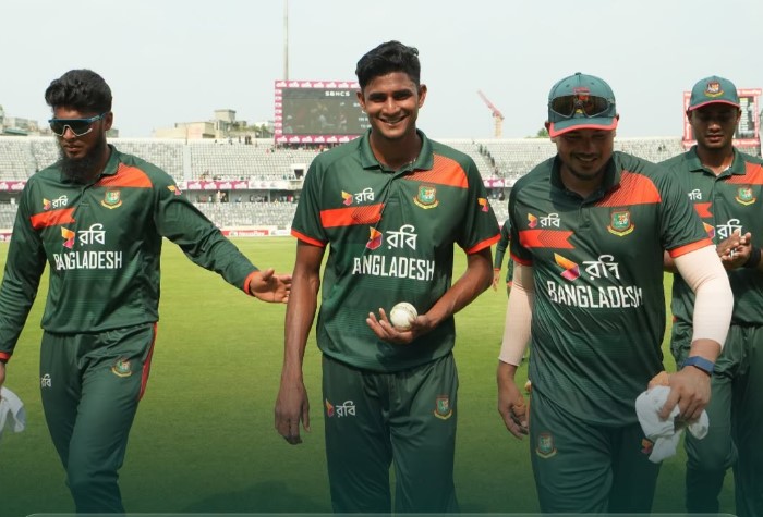 ৫ উইকেট নিয়ে যে বার্তা দিলেন নাহিদ রানা