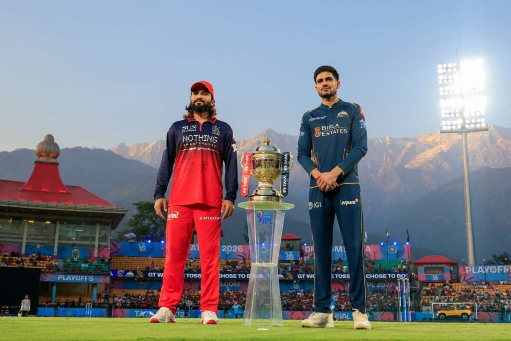 আইপিএলের শিরোপার লড়াইয়ে আজ মাঠে নামছে বেঙ্গালুরু ও গুজরাট