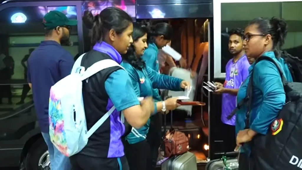 স্বপ্ন নিয়ে উড়াল দিল টাইগ্রেসরা