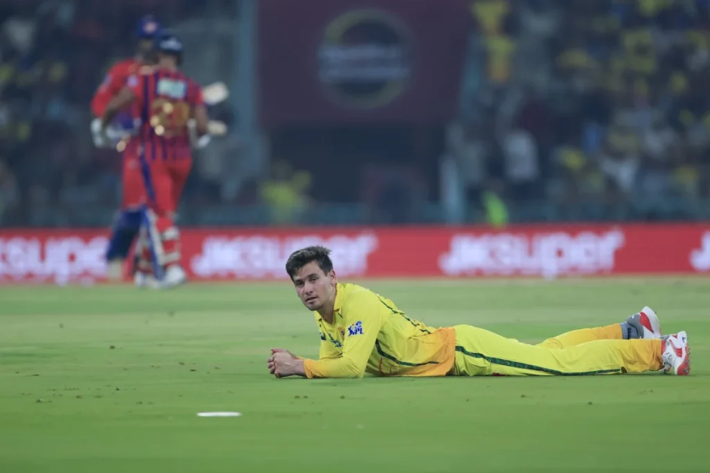 লখনউয়ের কাছে হেরে প্লে-অফের সমীকরণ কঠিন হল চেন্নাইয়ের