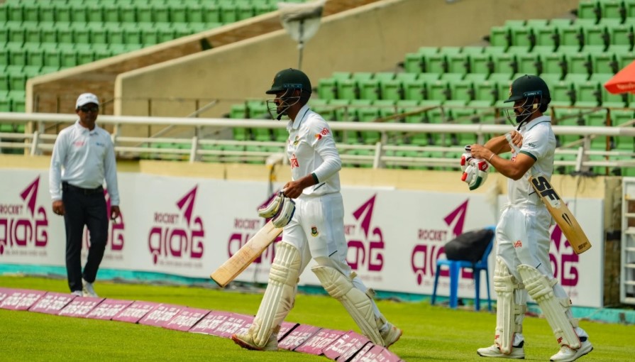লিড নিয়ে ব্যাটিংয়ে বাংলাদেশ