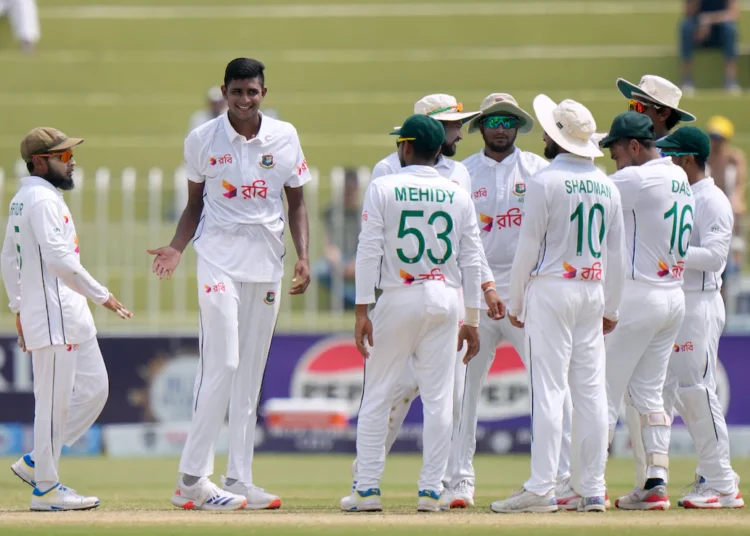 শিক্ষার্থীরা বিনামূল্যে দেখবে বাংলাদেশ-পাকিস্তান টেস্ট