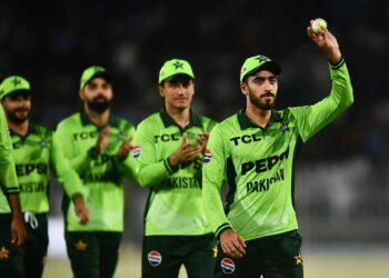 অভিষেক ম্যাচেই পাঁচ উইকেট নেওয়া মিনহাস