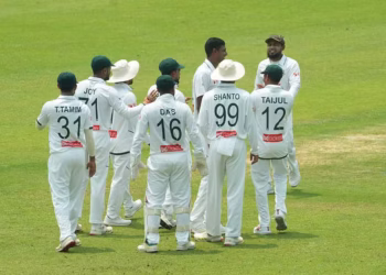 সংক্ষিপ্ত স্কোর: বাংলাদেশ ১ম ইনিংস: ২৭৮ পাকিস্তান ১ম ইনিংস: ২৩২ বাংলাদেশ ২য় ইনিংস: ৩৯০ পাকিস্তান ২য় ইনিংস: (লক্ষ‍্য ৪৩৭)