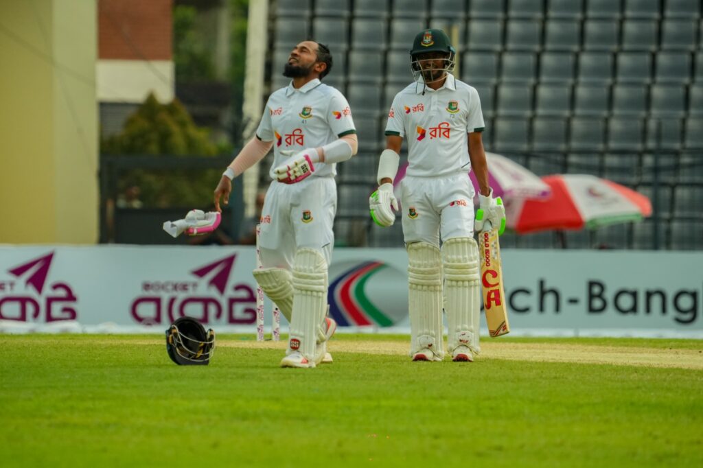 পাকিস্তানকে ৪৩৭ রানের টার্গেট দিল বাংলাদেশ