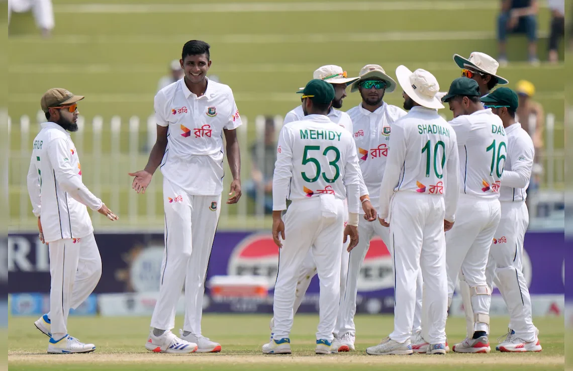 বাংলাদেশ ও পাকিস্তানের মধ্যকার বহুল প্রতীক্ষিত দুই ম্যাচের টেস্ট সিরিজ শুরু হচ্ছে আগামী শুক্রবার থেকে। সিরিজের প্রথম ম্যাচটি অনুষ্ঠিত হবে