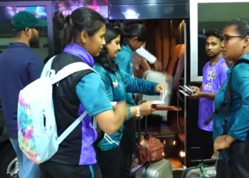 স্বপ্ন নিয়ে উড়াল দিল টাইগ্রেসরা