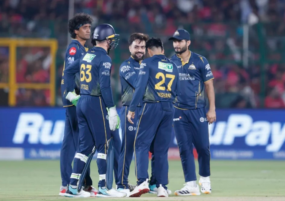 টানা চার জয়ে গুজরাট দ্বিতীয় স্থানে