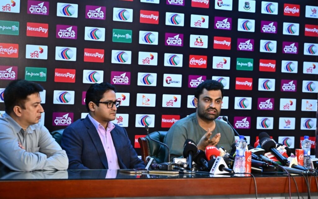 পদত্যাগ না করেই তামিম নির্বাচন করবেন।