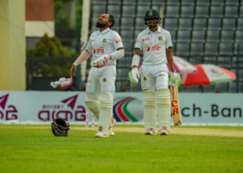 পাকিস্তানকে ৪৩৭ রানের টার্গেট দিল বাংলাদেশ