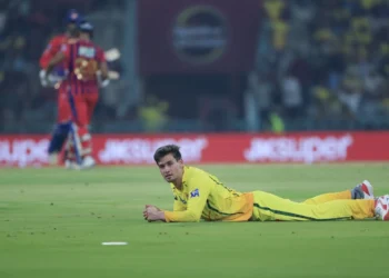 লখনউয়ের কাছে হেরে প্লে-অফের সমীকরণ কঠিন হল চেন্নাইয়ের