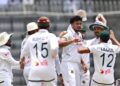 সতর্কতায় এগিয়ে যাচ্ছে পাকিস্তান