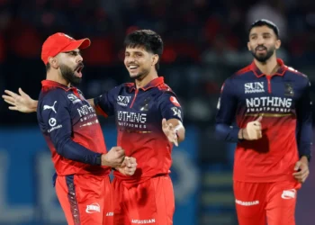 সবার আগে ফাইনালে উঠল বেঙ্গালুরু