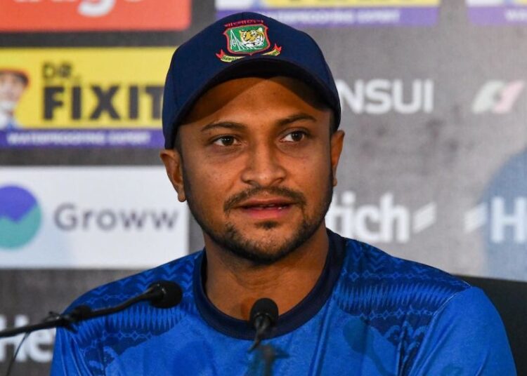 সাকিবের কাছে এক কোটি টাকা চেয়েছে বাদীপক্ষ!