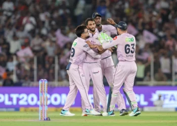 এবার সানরাইজার্স হায়দরবাদকে হারিয়ে শীর্ষে গুজরাট টাইটান্স। ইন্ডিয়ান প্রিমিয়ার লিগের (আইপিএল) প্রাথমিক রাউন্ডের শেষ মুহূর্তে স্থান
