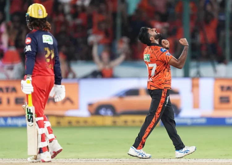 হায়দরাবাদও আইপিএল প্লে-অফে জায়গা করে নিল, ছবি }