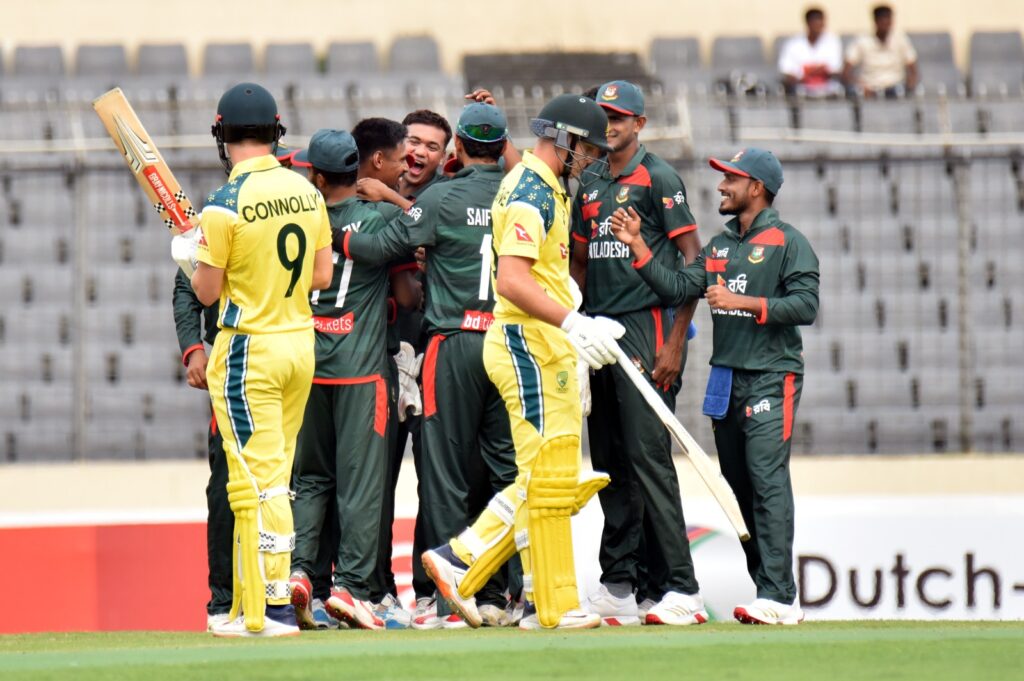 ০ রানে অস্ট্রেলিয়ার ৩ উইকেট তুলে নিয়েছে টাইগাররা