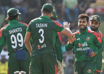 অস্ট্রেলিয়াকে গুঁড়িয়ে যে স্বপ্ন টাইগারদের