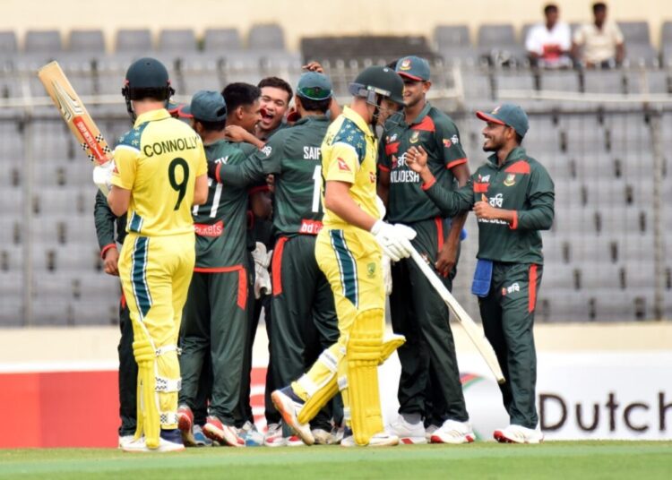 অস্ট্রেলিয়াকে হারিয়ে ২ কোটি বোনাস পাচ্ছেন মিরাজরা