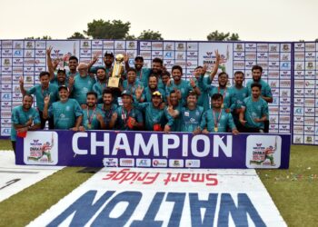 শিরোপা জিতে ৭০ লাখ টাকা বোনাস পেলেন ক্রিকেটাররা