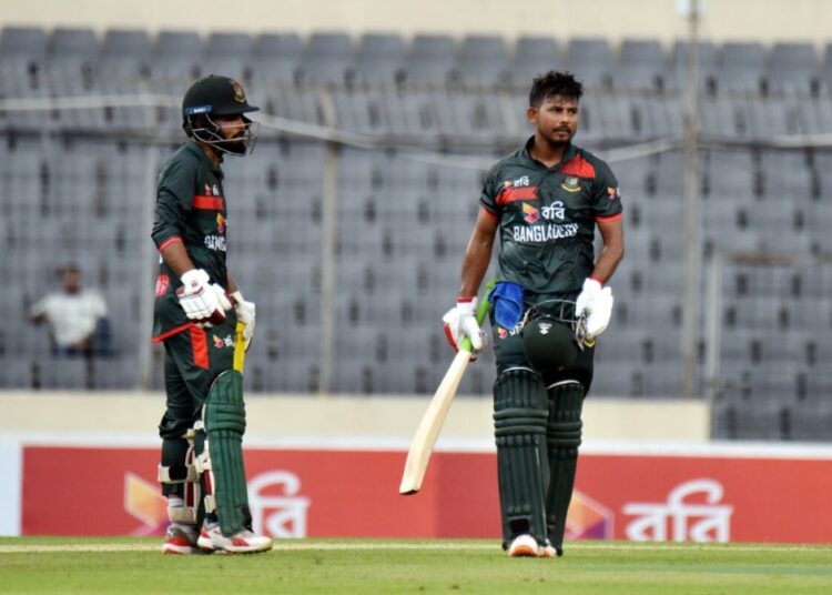 দলে ফিরেই ফিফটি উপহার দিলেন মোসাদ্দেক