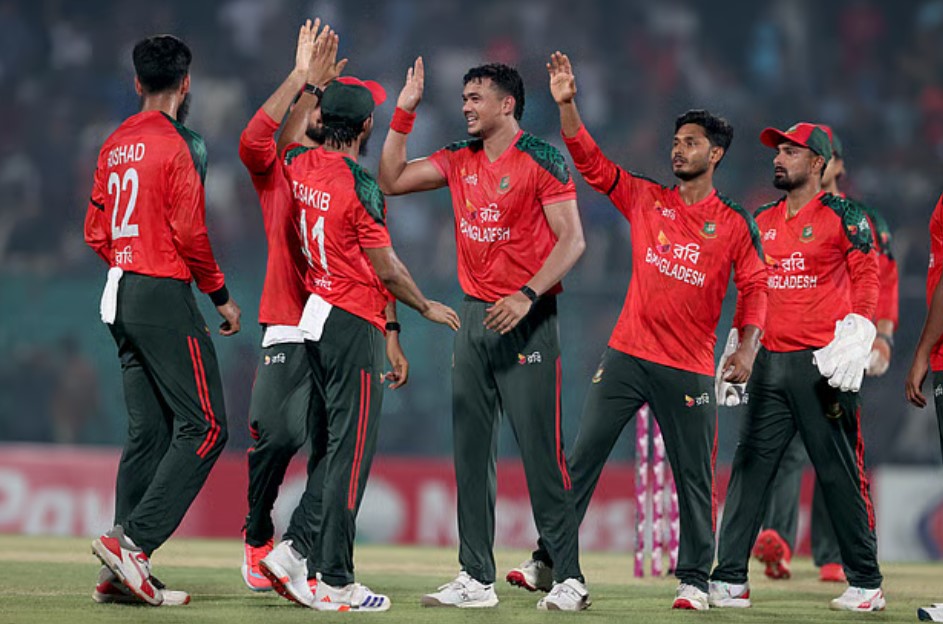 বিশ্বকাপ ফাইনালের দিন জিম্বাবুয়েতে টি-২০ খেলবে টাইগাররা