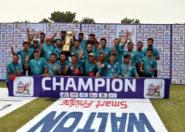শিরোপা জিতে ৭০ লাখ টাকা বোনাস পেলেন ক্রিকেটাররা