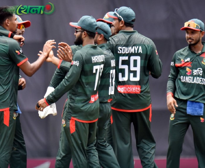 ৮১ রানে ৬ উইকেট হারিয়ে ধুকছে অস্ট্রেলিয়া