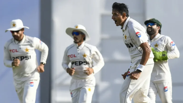 তারৌবা টেস্টে বোলারদের দাপট, তৃতীয় দিনে ১৪ উইকেটের পতন