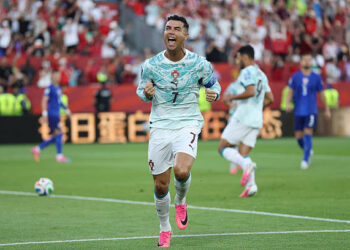 বিশ্বকাপের শেষ ষোলোতে ক্রোয়েশিয়ার বিপক্ষে গোলের পর পর রোনালদো