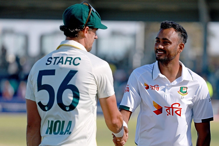 মিচেল স্টার্কের সাথে কী নিয়ে কথা হলো, জানালেন শরিফুল