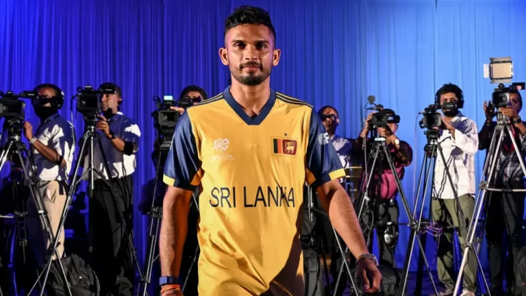 আড়াই বছর পর ওয়ানডে দলে ফিরলেন শানাকা
