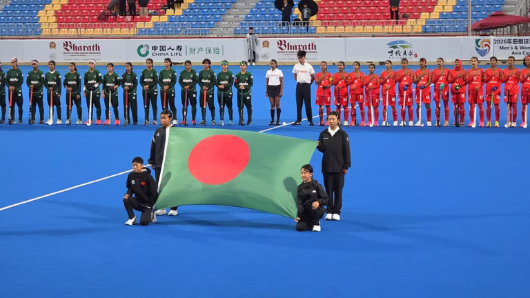পাকিস্তানকে উড়িয়ে দিল বাংলাদেশ