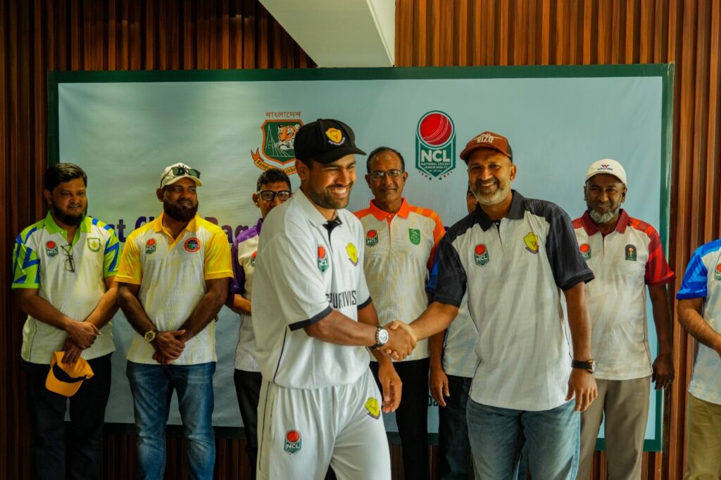 বাদ পড়াকে চ্যালেঞ্জ হিসেবে নিচ্ছেন আকবর