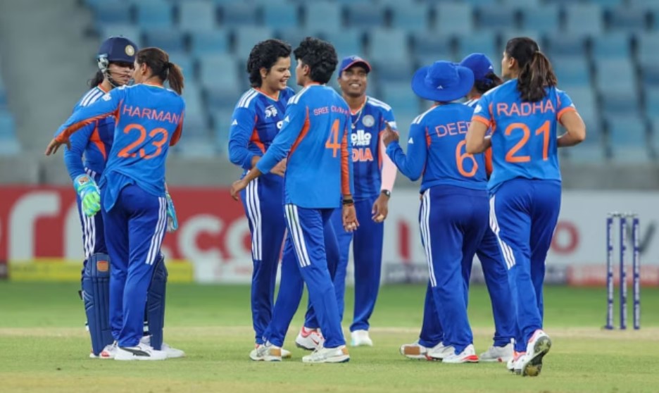 শ্রীলঙ্কাকে গুঁড়িয়ে এশিয়া কাপের ট্রফি পুনরুদ্ধার ভারতের