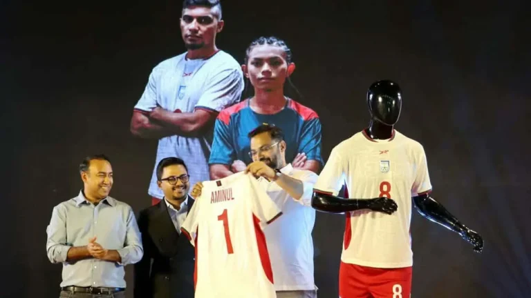 হামজাদের নতুন জার্সি উন্মোচন, দাম ১,৬০০ টাকা