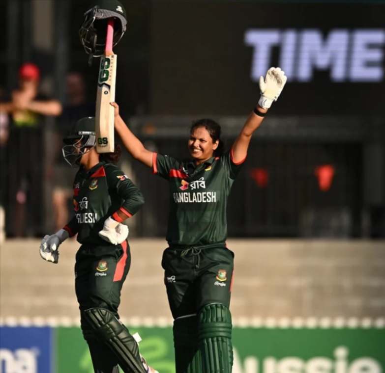 সোবহানার সেঞ্চুরিতে অস্ট্রেলিয়াকে ২২১ রানের টার্গেট দিল বাংলাদেশ
